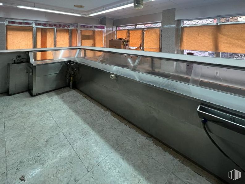 Local en venta en Casco Antiguo, Alcorcón, Madrid, 28921 con ebanistería, pavimentos, piso, edificio, material compuesto, madera, techo, accesorio, vidrio y metal alrededor