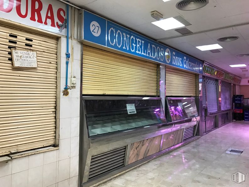 Local en alquiler y venta en Calle Toledo, 39, Getafe, Madrid, 28901 con persiana de la ventana, ebanistería, área metropolitana, accesorio, publicidad, señalización, suelo, techo, máquina y magenta alrededor