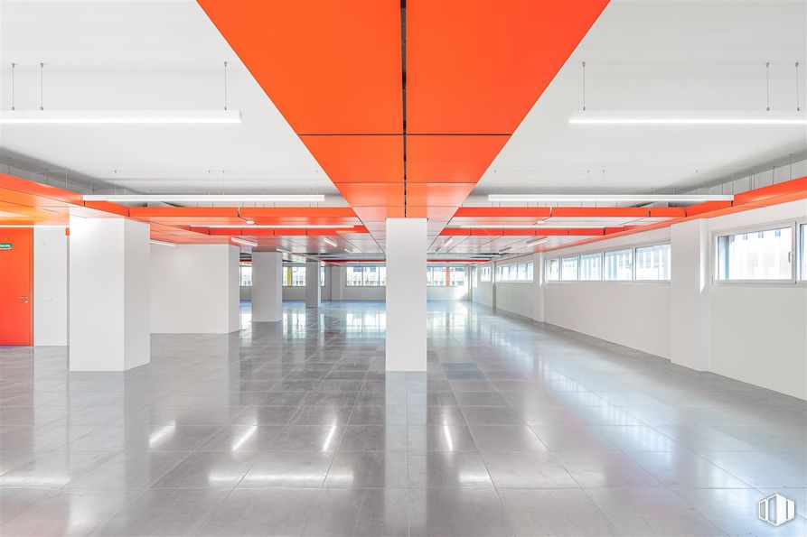 Office for sale at Edificio Restaura, Calle García Martín, 16, Pozuelo de Alarcón, Madrid, 28224 with window, flooring, ceiling, floor, orange, composite material, hall, cleanliness, transparency and tile around