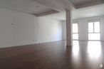 Oficina en alquiler en Calle Madrid, Getafe, Madrid, 28901 con ventana, edificio, accesorio, hall, madera, suelo, suelos, techo, sombra y madera dura alrededor