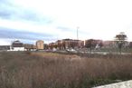 Land for sale at Calle Tornadizos, Ávila, 05003 with building, cloud, sky, plant, land lot, street light, neighbourhood, residential area, urban design and grass around