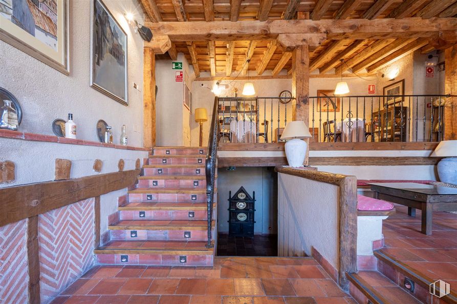 Retail for sale at Plaza España, 16, Turégano, Segovia, 40370 with picture frame, furniture, table, property, wood, stairs, interior design, door, floor and real estate around