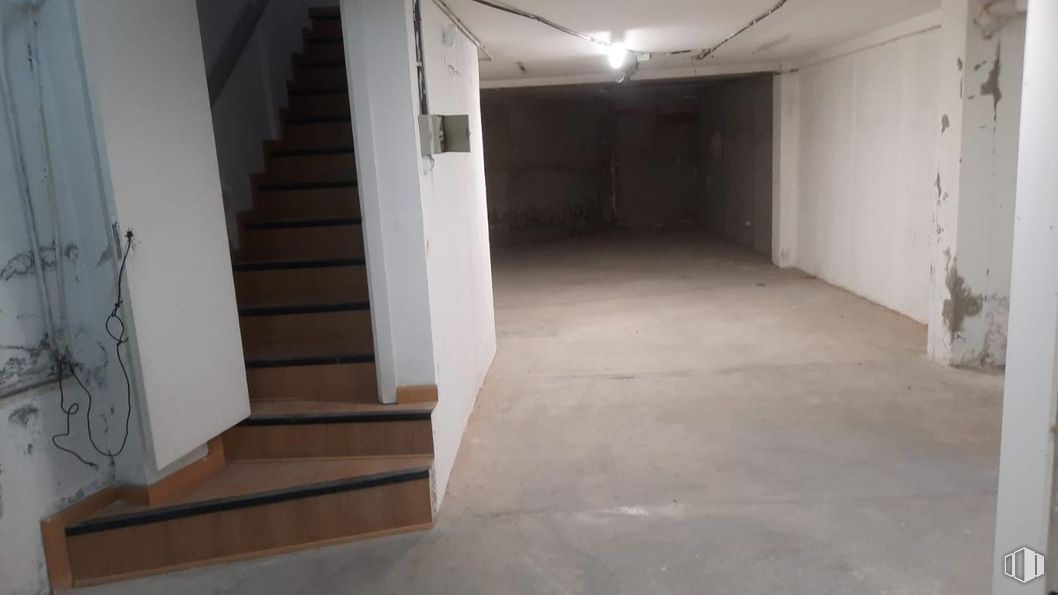 Local en venta en Calle Gonzalo Herrero, Tetuán, Madrid, 28039 con accesorio, suelo, suelos, edificio, madera, material compuesto, material de construcción, hormigón, techo y escayola alrededor