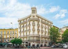 Oficina en alquiler en Glorieta Quevedo, Chamberí, Madrid, 28015 con edificio, cielo, nube, árbol, luz de la calle, ventana, casa, diseño urbano, vía pública y fachada alrededor