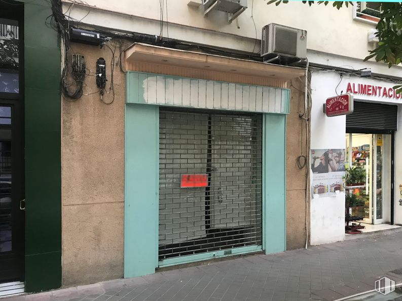 Local en alquiler en Calle Maldonado, 44, Salamanca, Madrid, 28006 con persiana de la ventana, accesorio, edificio, planta, barrio, fuente, pared, fachada, puerta y carretera alrededor