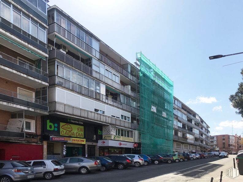 Oficina en alquiler y venta en Avenida Constitución, 68, Coslada, Madrid, 28820 con edificio, ventana, cielo, propiedad, bloque de pisos, diseño urbano, condominio, vecindario, barrio residencial, espacio publico y nube alrededor