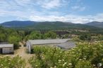 Suelo en venta en Gargantilla de Lozoya, Gargantilla del Lozoya y Pinilla de Buitrago, Gargantilla y Pinilla, Madrid, 28739 con casa, nube, flor, cielo, planta, montaña, comunidad de plantas, ecorregión, paisaje natural y árbol alrededor