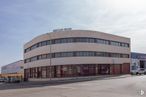 Office for rent at Zona industrial Coslada, Coslada, Madrid, 28820 with building, sky, wheel, cloud, tire, window, house, urban design, facade and commercial building around