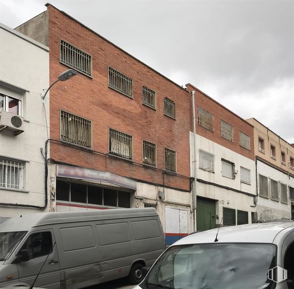 Suelo en venta en Calle San Felipe, 22 - 24, Leganés, Madrid, 28917 con camioneta, coche, ventana, edificio, vehículo terrestre, vehículo, cielo, propiedad, nube y vehículo de motor alrededor