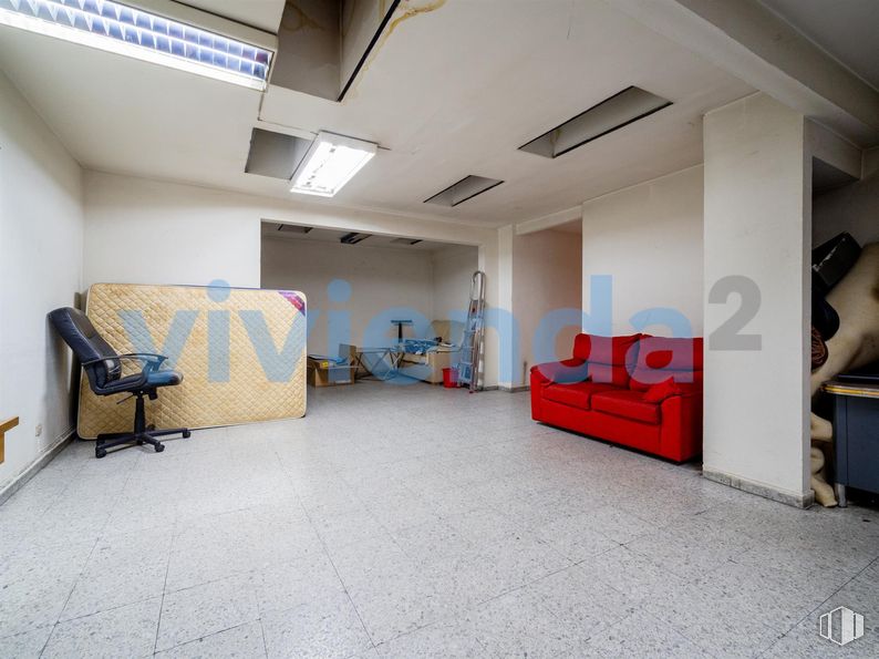 Office for sale at Calle Doctor Esquerdo, Retiro, Madrid, 28007 with loveseat, chair, couch, comfort, building, floor, flooring, house, hall and ceiling around