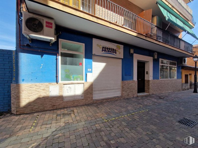 Local en venta en Zona centro, Leganés, Madrid, 28912 con ventana, propiedad, edificio, acera, fachada, inmobiliario, puerta, gas, ciudad y diseño urbano alrededor