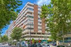 Oficina en alquiler y venta en Calle Félix Boix, Chamartín, Madrid, 28036 con edificio, camioneta, cielo, coche, durante el día, planta, árbol, ventana, vehículo y bloque de pisos alrededor