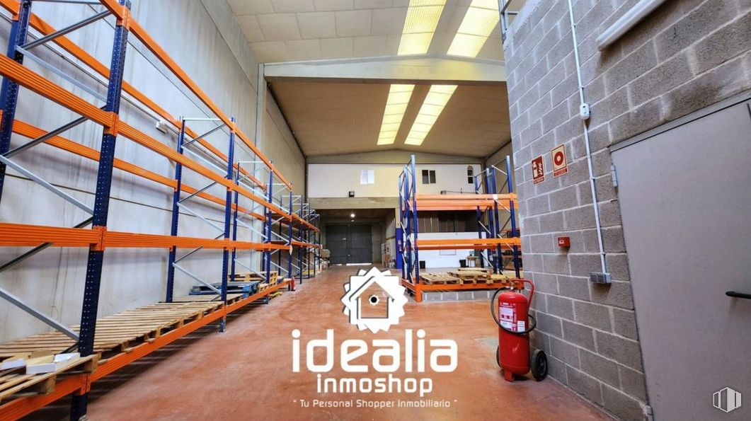 Industrial for sale at Calle Casilla Dolores, Ontígola, Toledo, 45340 with flooring, floor, wood, hall, building, composite material, engineering, ceiling, concrete and beam around