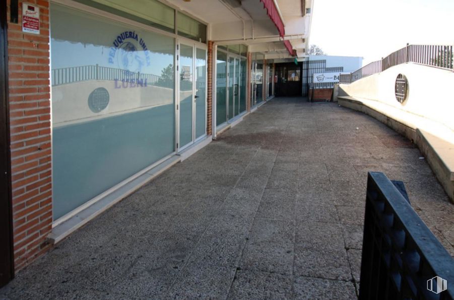 Retail for sale at Calle Olmo Caraquiz, Uceda, Guadalajara, 19188 with road surface, asphalt, sidewalk, urban design, flooring, facade, road, composite material, city and concrete around