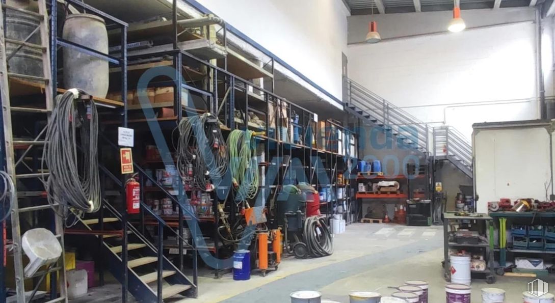 Industrial for sale at Avenida Camino de lo Cortao, San Sebastián de los Reyes, Madrid, 28700 with shelving, metal, machine, workshop, engineering, shelf, toolroom, building material, automobile repair shop and steel around