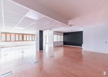 Oficina en alquiler en Calle San Germán, Tetuán, Madrid, 28020 con hall, edificio, accesorio, madera, arquitectura, interiorismo, casa, suelo, suelos y tinte para madera alrededor