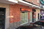 Local en venta en Calle Inmaculada, Móstoles, Madrid, 28931 con coche, luz de estacionamiento, ventana, vehículo, iluminación del automóvil, luces traseras y de freno, capó, vehículo de motor, puerta y edificio alrededor