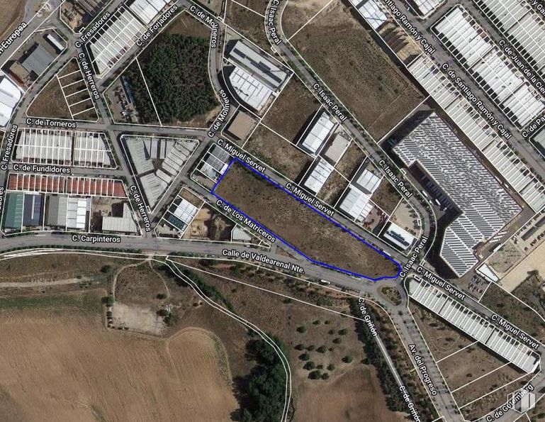 Land for sale at Calle Miguel Servet, s/n, Arroyomolinos, Madrid, 28939 with building, transport hub, urban design, residential area, real estate, city, landscape, metropolis, metropolitan area and engineering around