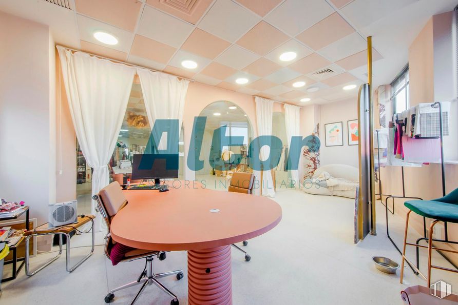 Oficina en venta en Calle San Romualdo, San Blas - Canillejas, Madrid, 28037 con silla, escritorio, mesa, interiorismo, suelos, suelo, techo, mueble, arquitectura y suelos de madera alrededor