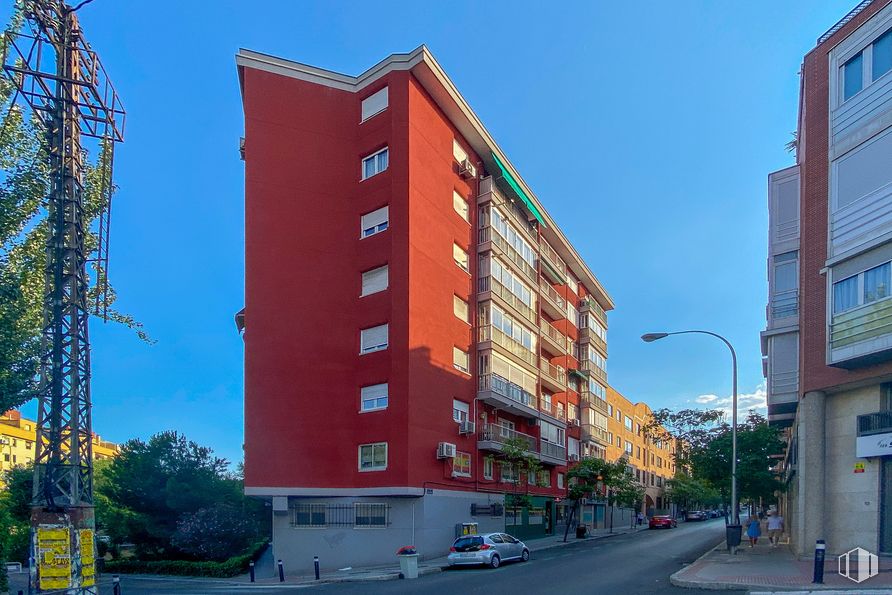 Local en alquiler en Calle Francisco Santos, 25, Salamanca, Madrid, 28028 con edificio, cielo, ventana, día, luz de la calle, infraestructura, bloque de torre, árbol, diseño urbano y planta alrededor