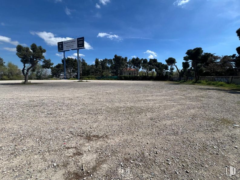 Land for sale at Zona Moncloa - Aravaca, Moncloa - Aravaca, Madrid, 28023 with cloud, sky, plant, tree, road surface, asphalt, land lot, landscape, woody plant and natural landscape around