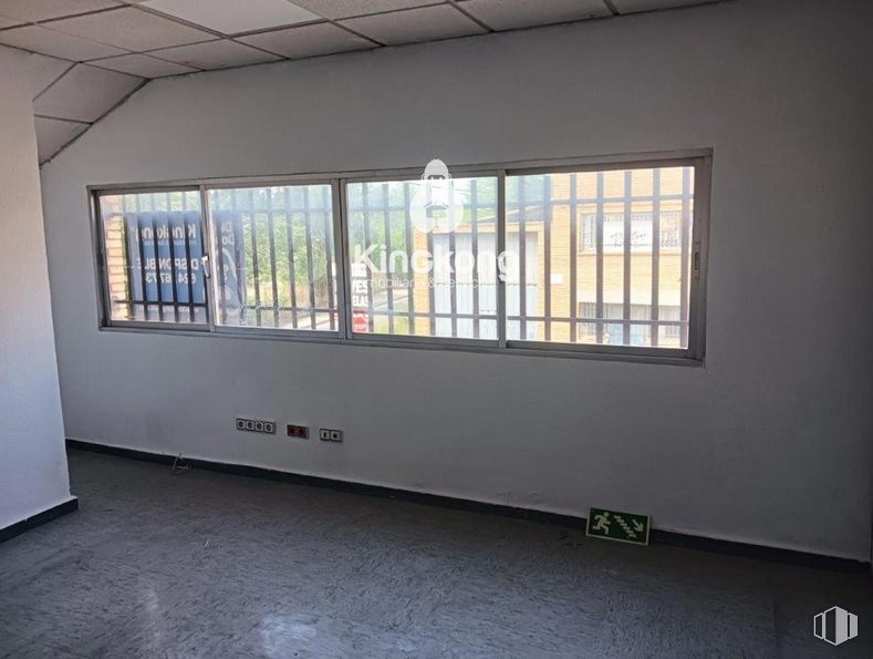 Industrial for sale at Zona industrial, Arganda del Rey, Madrid, 28500 with window, fixture, floor, flooring, shade, composite material, tints and shades, glass, ceiling and rectangle around