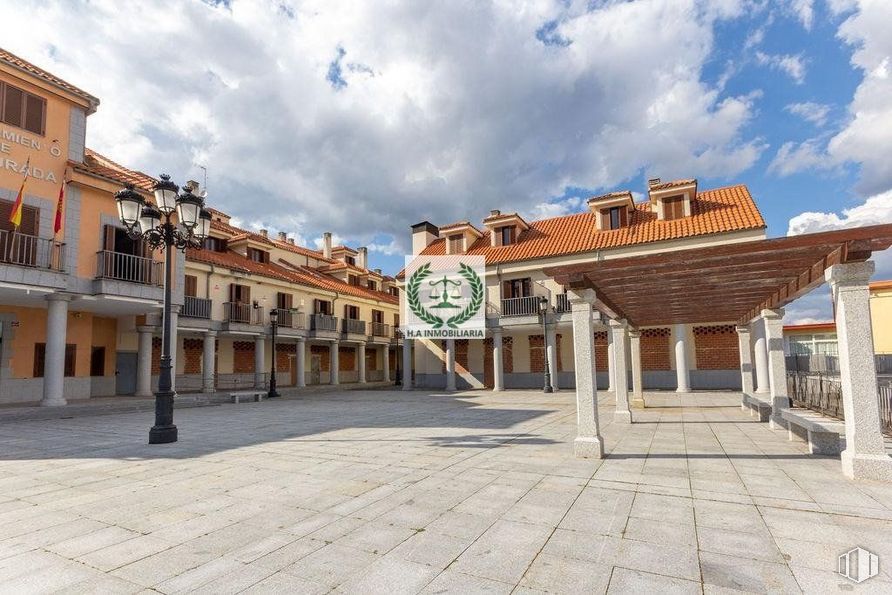 Retail for sale at Centro, Venturada, Madrid, 28729 with building, cloud, sky, window, road surface, wood, urban design, leisure, facade and real estate around