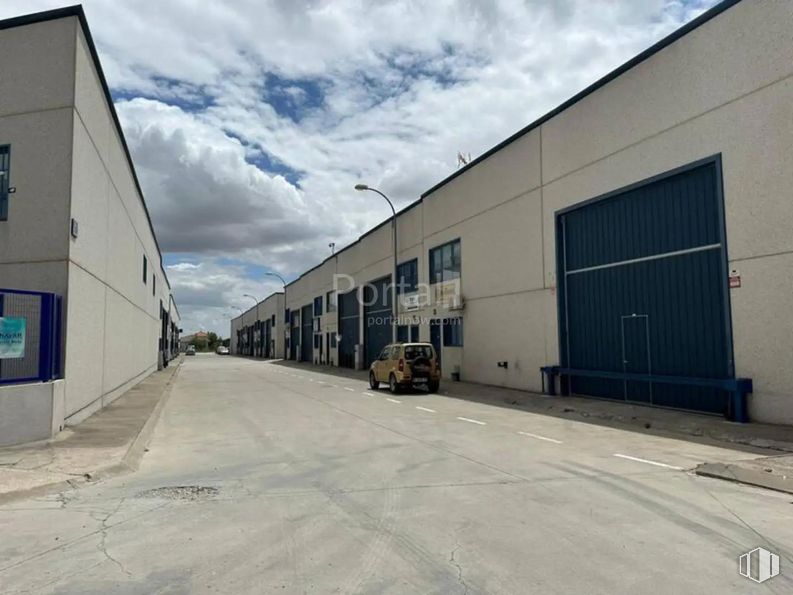 Industrial for sale at Polígono industrial El Viso de San Juan, El Viso de San Juan, Toledo, 45215 with door, building, street light, sky, cloud, road surface, asphalt, automotive tire, commercial building and facade around