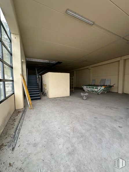 Nave en alquiler en Zona empresarial, Getafe, Madrid, 28906 con ventana, accesorio, hall, suelos, suelo, edificio, madera, material compuesto, techo y hormigón alrededor