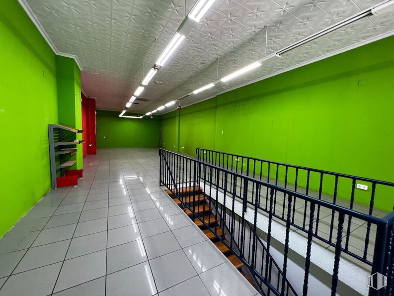 Retail for rent at Casco urbano, Arganda del Rey, Madrid, 28500 with lighting, infrastructure, building, flooring, floor, fixture, ceiling, space, fence and symmetry around