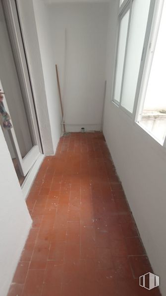 Oficina en alquiler en Calle Alcalá, San Blas - Canillejas, Madrid, 28022 con marrón, accesorio, ventana, madera, pintura, interiorismo, suelos, tinte para madera, suelo y edificio alrededor