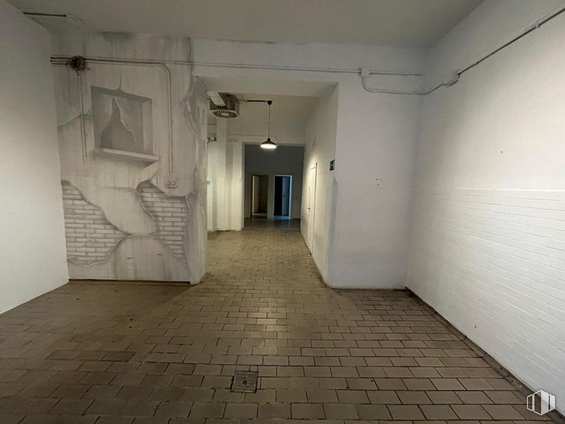 Local en venta en Calle Londres, Salamanca, Madrid, 28028 con edificio, accesorio, hall, suelos, puerta, suelo, arte, techo, simetría y suelo de baldosas alrededor