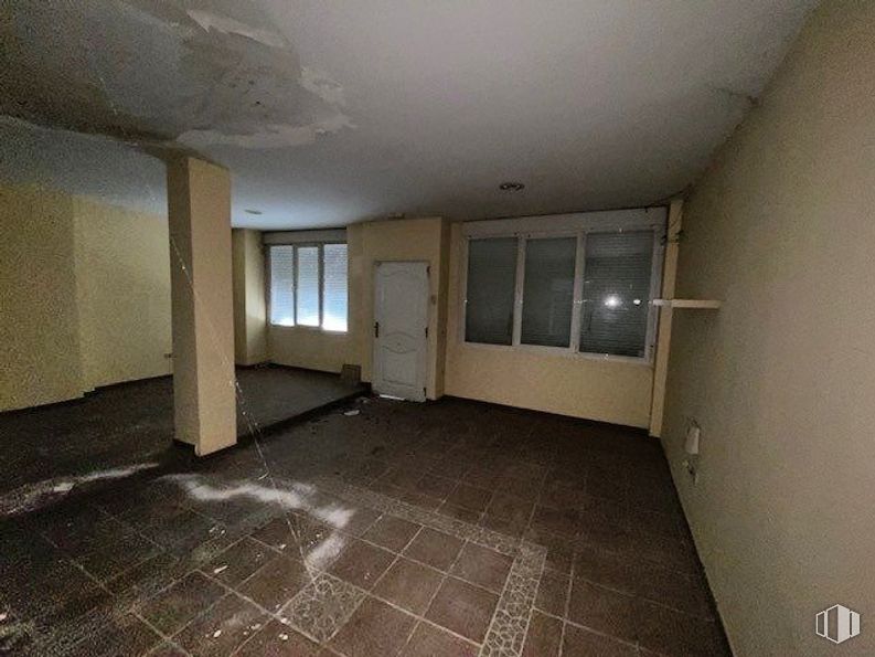 Local en venta en Zona centro, Getafe, Madrid, 28903 con ventana, puerta, accesorio, hall, suelos, suelo, techo, suelo de baldosas, material compuesto y madera alrededor