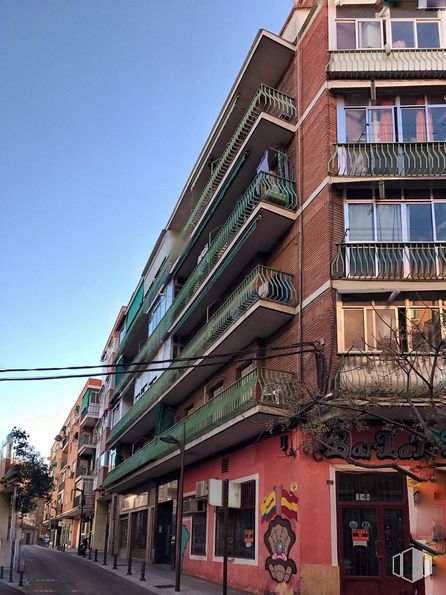 Local en venta en Calle San Blas, 2, Alcorcón, Madrid, 28921 con edificio, ventana, cielo, diseño urbano, condominio, barrio, zona residencial, propiedad material, edificio comercial y fachada alrededor