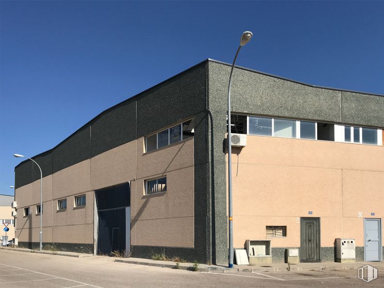 Nave en venta en Calle Marie Curie, 29, Arganda del Rey, Madrid, 28500 con edificio, ventana, luz de la calle, cielo, accesorio, línea, pared, material compuesto, fachada y bienes raíces alrededor