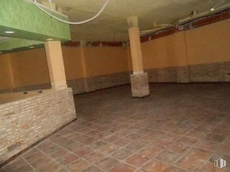 Local en venta en Calle Barraguillo, 21, Segurilla, Toledo, 45621 con madera, suelo, piso, casa, suelo de baldosas, albañilería, propiedad material, ladrillo, madera y material de construcción alrededor