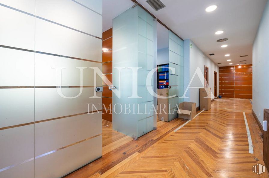 Oficina en venta en Calle Velázquez, Salamanca, Madrid, 28006 con madera, interiorismo, hall, suelos, pared, suelo, madera dura, accesorio, suelo de baldosas y techo alrededor