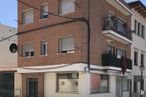 Local en venta en Casco Urbano, Villaviciosa de Odón, Madrid, 28670 con edificio, ventana, puerta, propiedad, cielo, diseño urbano, accesorio, condominio, fachada y madera alrededor