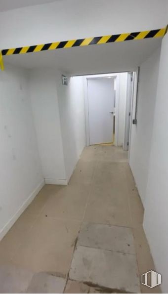 Local en alquiler en Calle Casado Alisal, Retiro, Madrid, 28014 con puerta, accesorio, casa, suelo, suelos, gas, material compuesto, hall, edificio y techo alrededor