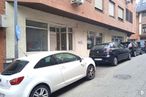 Retail for rent at Avenida Pocito de las Nieves, 11, Las Rozas de Madrid, Madrid, 28230 with tire, car, wheel, window, vehicle, building, motor vehicle, automotive lighting, automotive tire and automotive design around