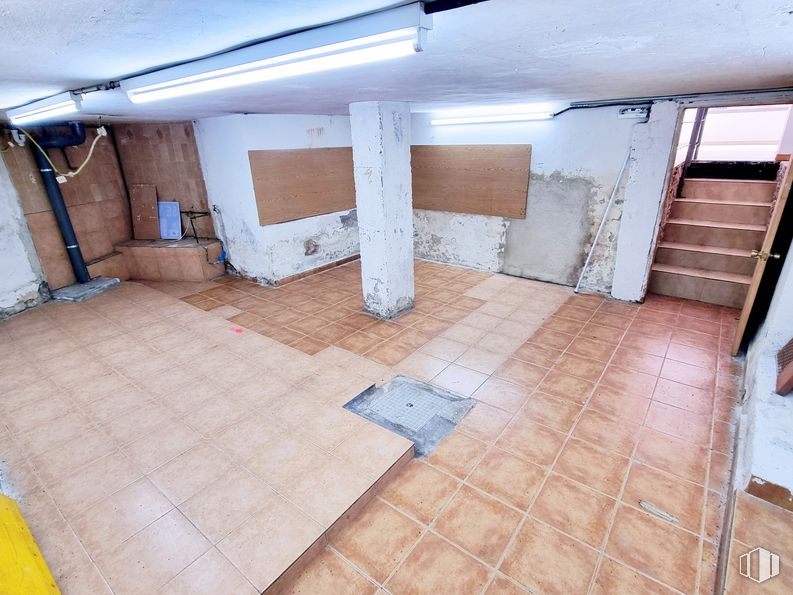 Local en alquiler y venta en Calle Federico García Lorca, 3, Mejorada del Campo, Madrid, 28840 con madera, piso, accesorio, pavimentos, material compuesto, gas, material de construcción, casa, techo y madera alrededor