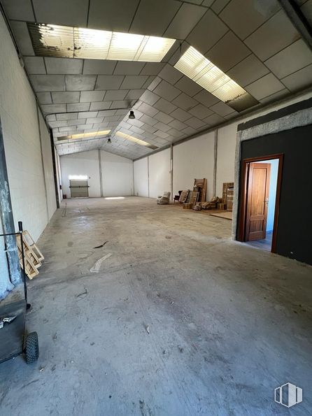 Nave en venta en Calle Cañal, Arganda del Rey, Madrid, 28500 con puerta, accesorio, hall, suelos, suelo, madera, techo, hormigón, material compuesto y ciudad alrededor