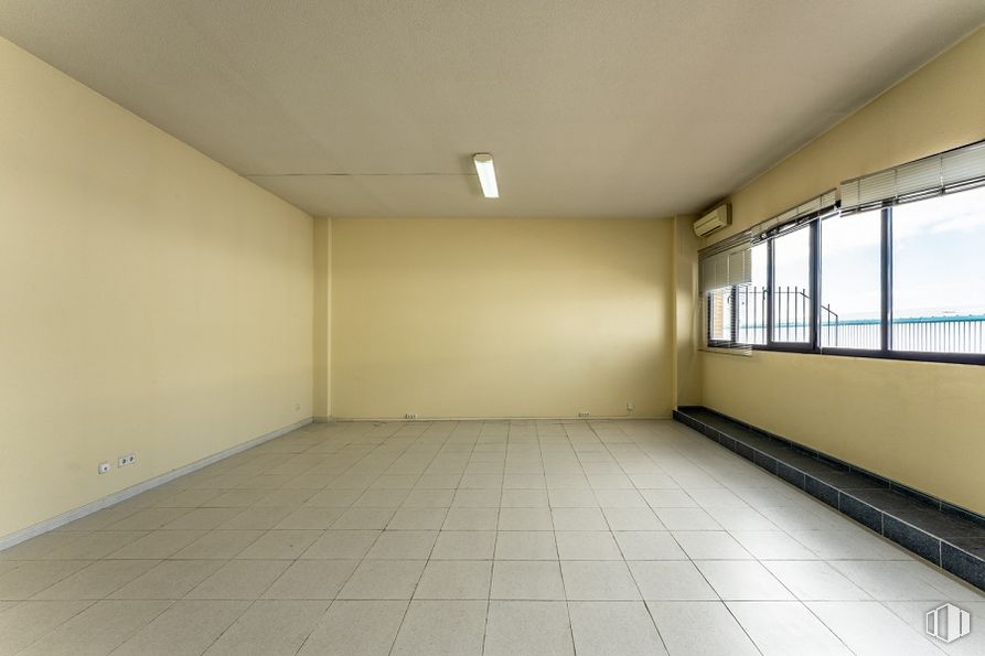 Oficina en alquiler en Calle Esteban Terradas, 6, Leganés, Madrid, 28914 con ventana, accesorio, pasillo, madera, suelo, edificio, piso, techo, hormigón y tintes y matices alrededor