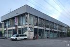 Retail for rent at Calle Robla, Fuenlabrada, Madrid, 28947 with building, van, sky, wheel, tire, automotive parking light, vehicle, car, cloud and house around