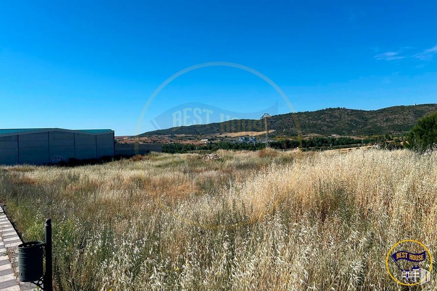 Land for sale at Zona de expansión, Cuenca, 16002 with sky, plant, cloud, natural landscape, land lot, grass, slope, landscape, mountain and plain around