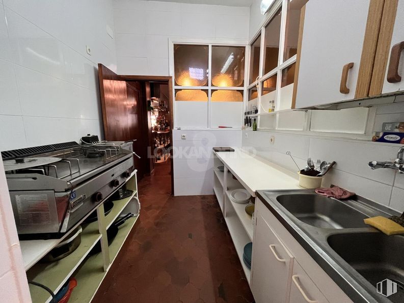 Local en venta en Calle Constitución, Daganzo de Arriba, Madrid, 28814 con fregadero, ebanistería, fregadero de cocina, propiedad, grifo, encimera, estufa de cocina, cocina, alumbrado y aparato de cocina alrededor