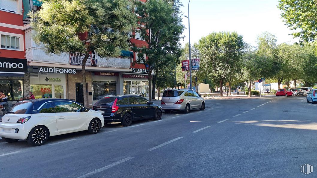 Local en alquiler en Paseo Arroyomolinos, 5, Móstoles, Madrid, 28931 con coche, rueda, edificio, , neumático, , , ,  y  alrededor