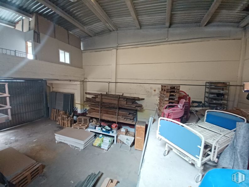 Industrial for sale at Calle Moreras, 4, Ciempozuelos, Madrid, 28350 with bed, property, wood, building, floor, flooring, hall, real estate, beam and hardwood around