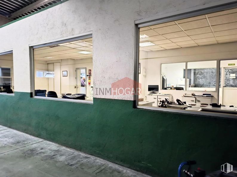 Industrial for sale at Polígono Hervencias, Ávila, 05004 with automotive design, building, floor, flooring, fixture, art, space, ceiling, glass and rectangle around