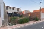 Land for sale at Calle Huertos, 67, Villaconejos, Madrid, 28360 with house, plant, sky, building, window, road surface, land lot, asphalt, fixture and residential area around